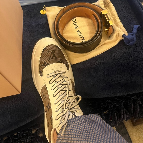 Authentic Louis Vuitton monogrammed sneakers Size 7UK 9 US. Like new! Beautiful! - Picture 4 of 12